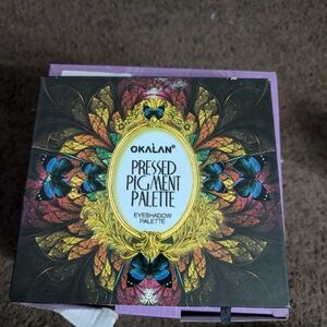 Okalan Pressed Pigment Palette